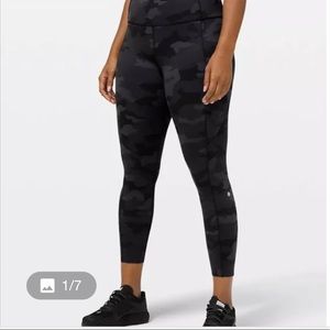 Lululemon Camo Fast and Free high rise right 25”